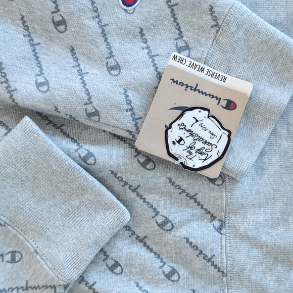 Champion Logo Sweatshirt NWT - Picture 4 of 4